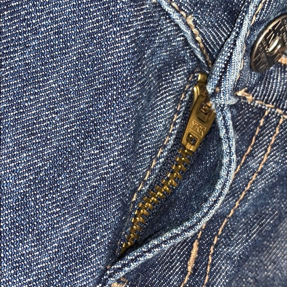 Cropped Blue Jeans - Picture 8 of 12